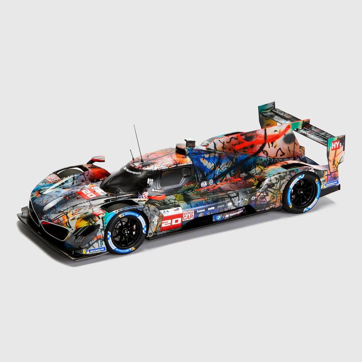 Радиоуправляемая модель BMW Miniature Julie Mehretu 1:18