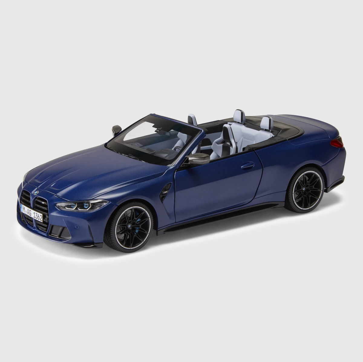 Радиоуправляемая модель BMW M4 Cabrio (G83) 1:18 (Blue Metallic)