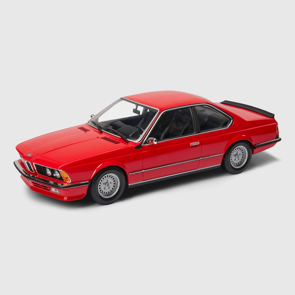 Радиоуправляемая модель BMW 635 CSI 1:18 (Rot)